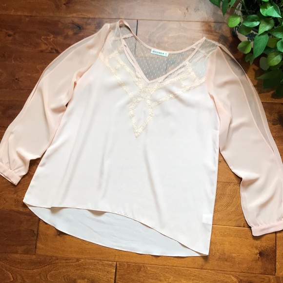 Pale Pink Blouse - Picture 2 of 6